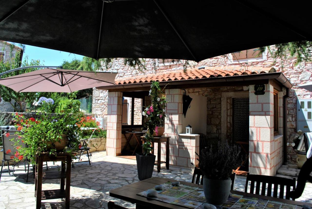 Apartment Pino Bale Exterior foto