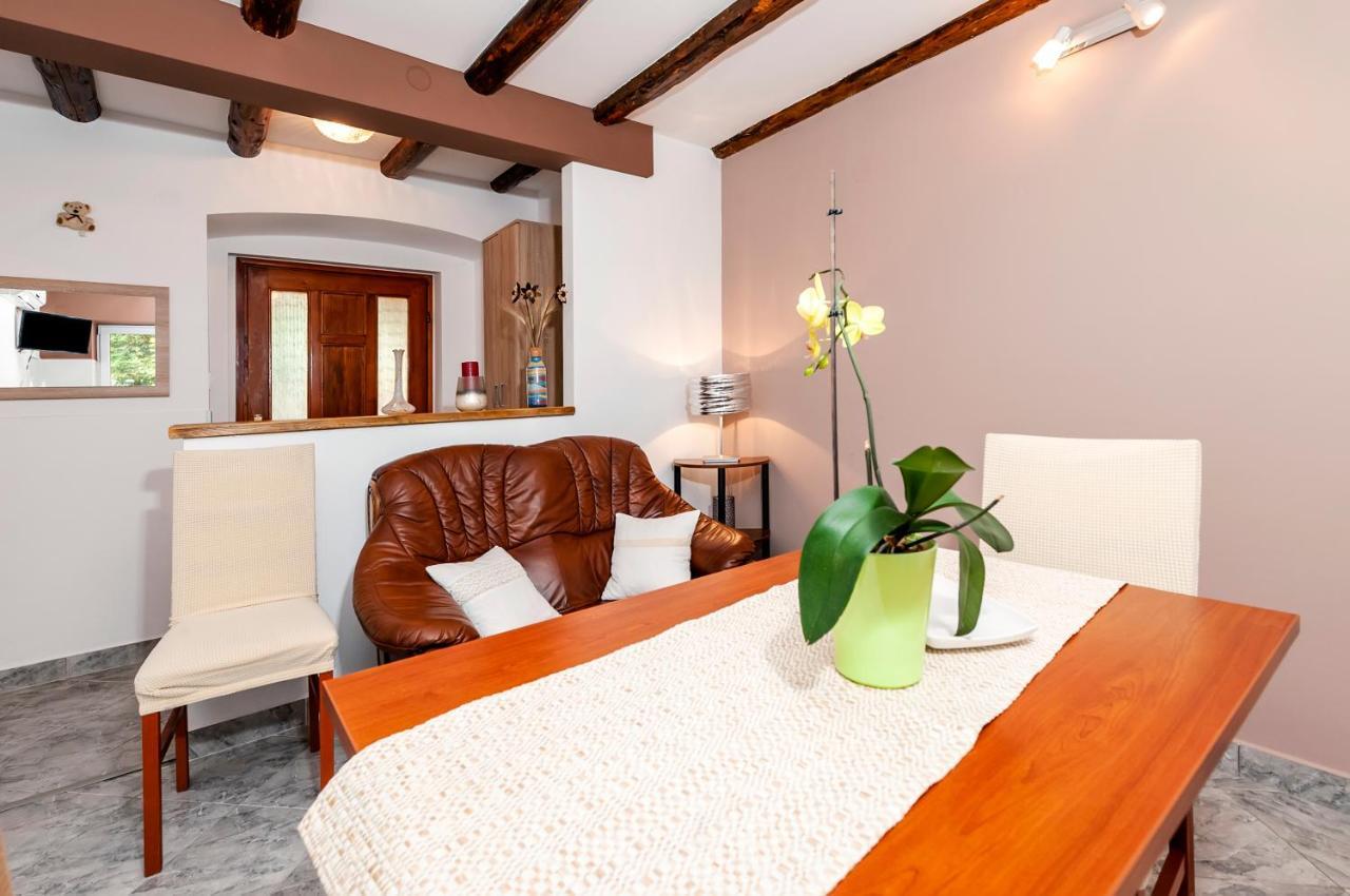 Apartment Pino Bale Exterior foto
